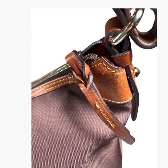 Dooney & Bourke Erika Nylon Hobo Shoulder Bag EUC - Picture 4 of 10